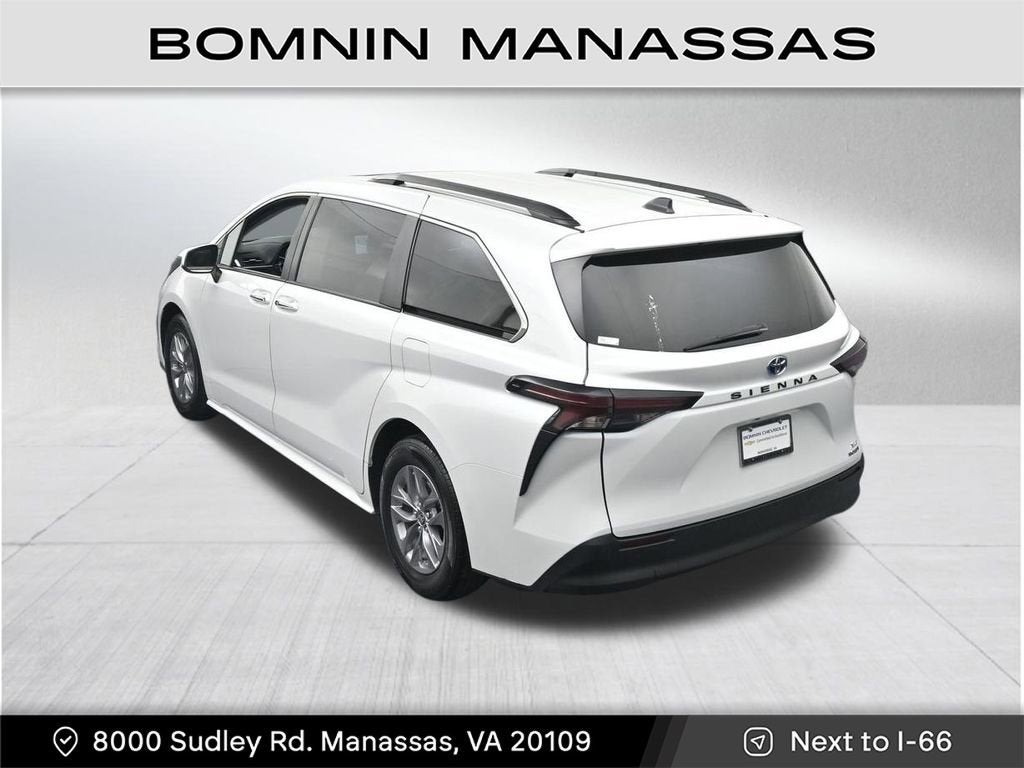 2024 Toyota Sienna XLE