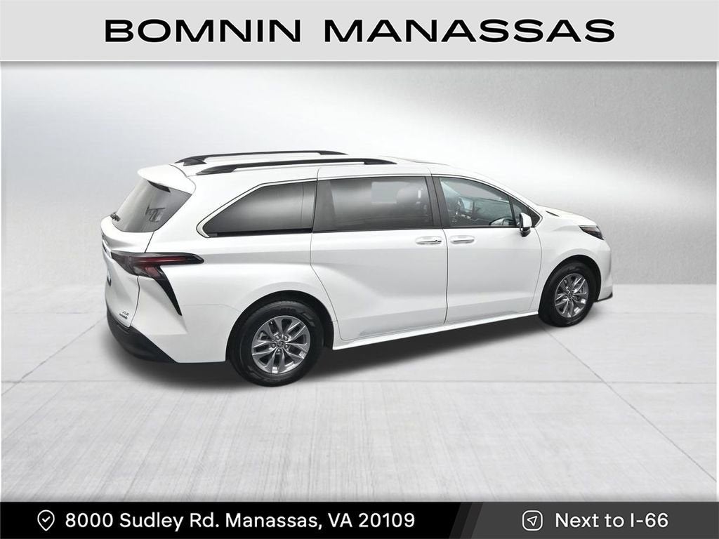2024 Toyota Sienna XLE