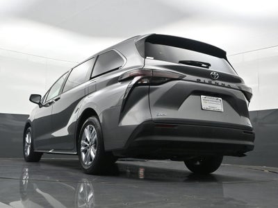 2026 Toyota Sienna XLE