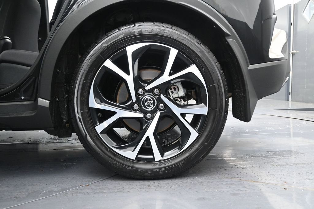 2020 Toyota C-HR LE