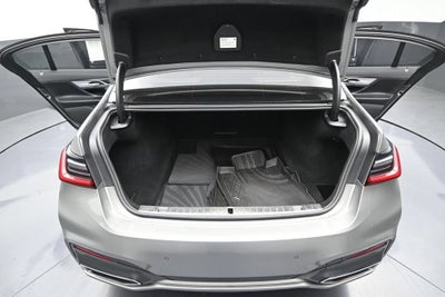 2022 BMW 750 i xDrive