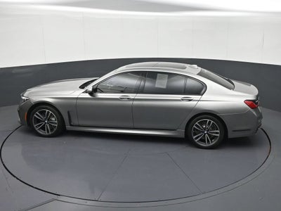 2022 BMW 750 i xDrive