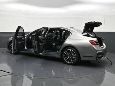 2022 BMW 750 i xDrive