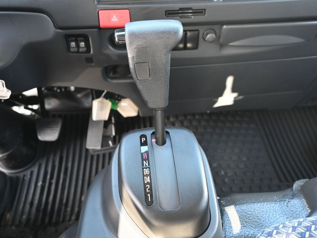2025 Chevrolet Low Cab Forward 4500 HG Base