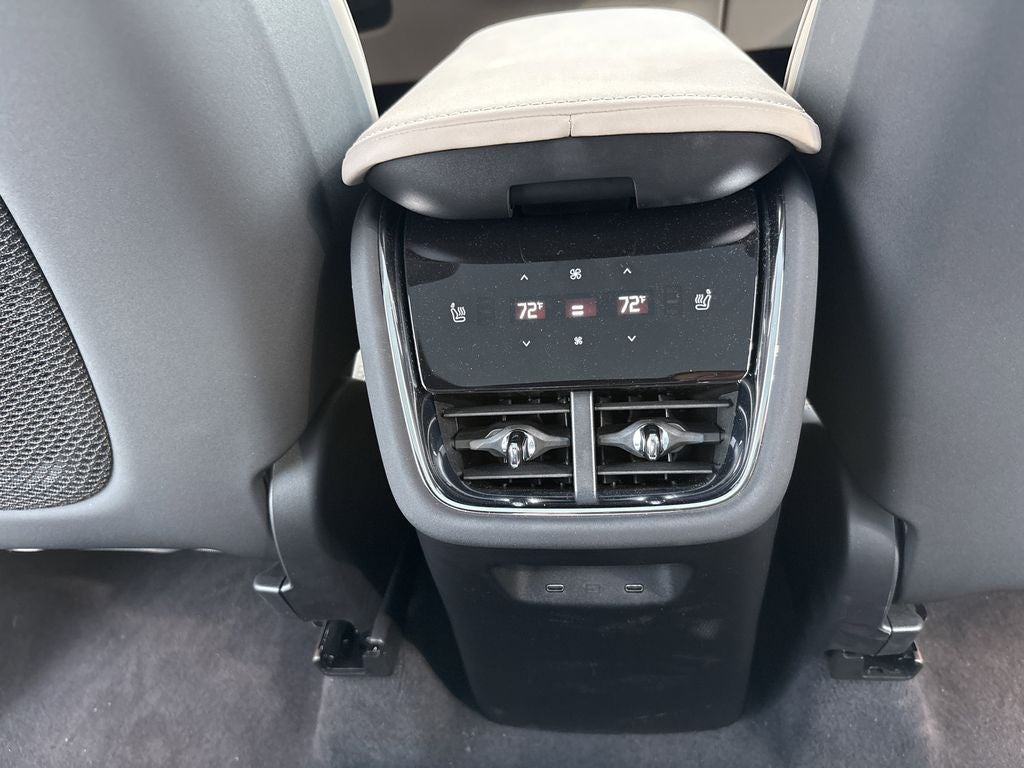 2025 Volvo EX90 Twin Motor Performance Plus 6-Seater