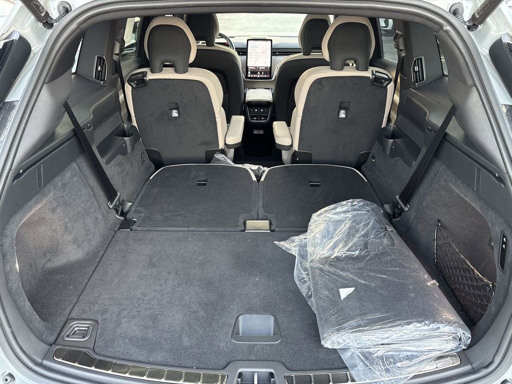 2025 Volvo EX90 Twin Motor Performance Plus 6-Seater