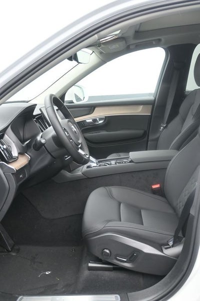 2026 Volvo XC90 B6 Plus 6-Seater
