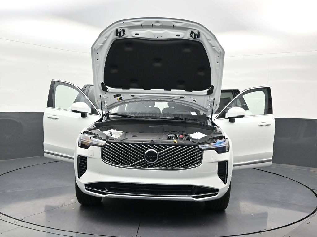 2026 Volvo XC90 B6 Plus 6-Seater