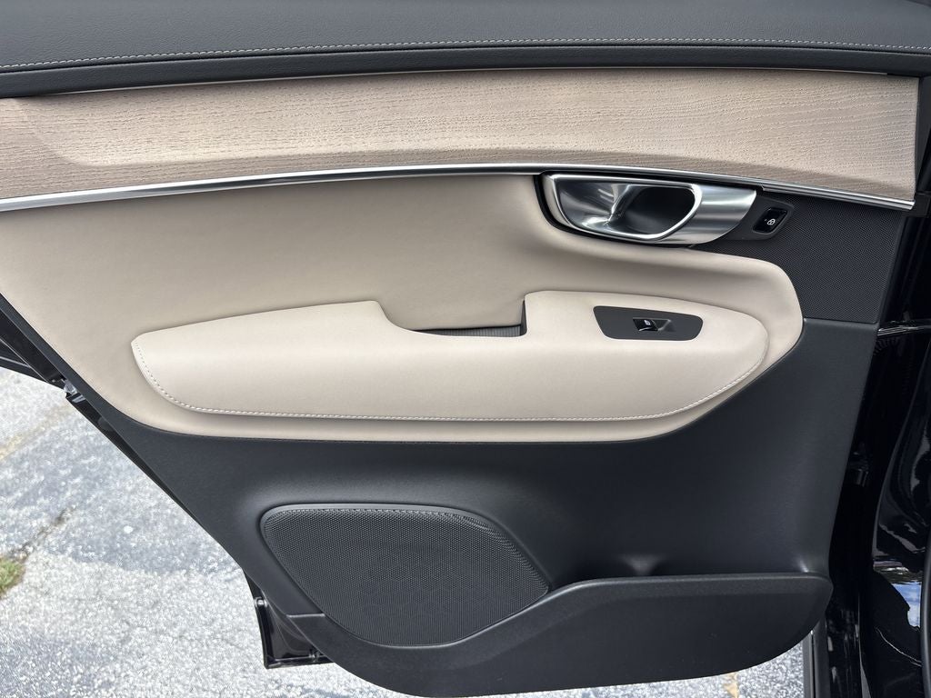 2026 Volvo XC90 B6 Plus 6-Seater