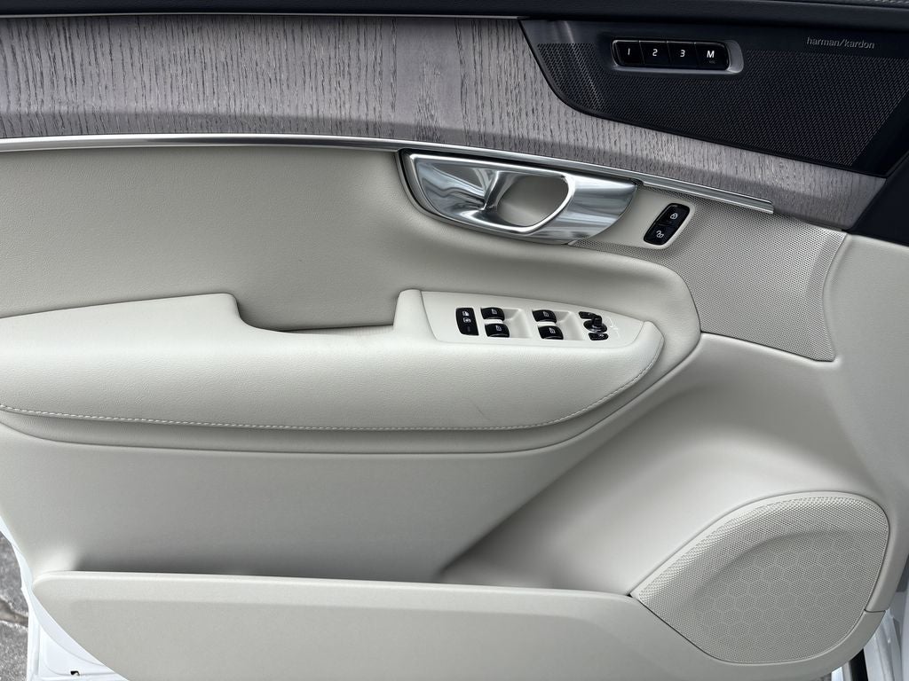 2026 Volvo XC90 B6 Ultra