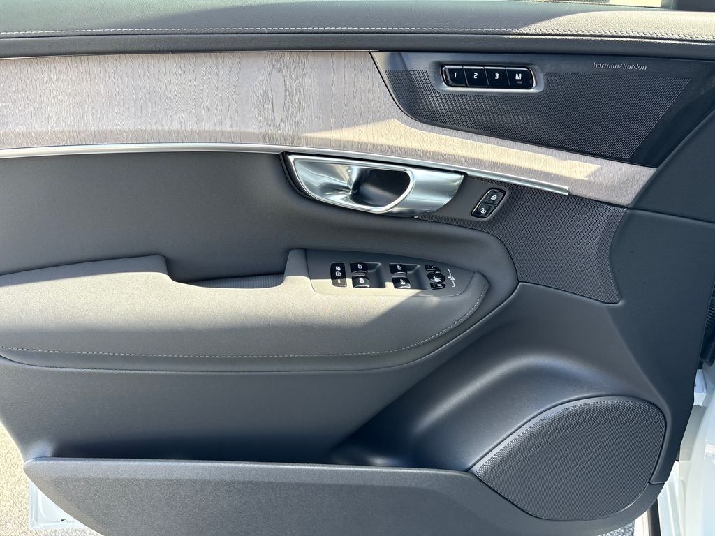 2026 Volvo XC90 B6 Ultra