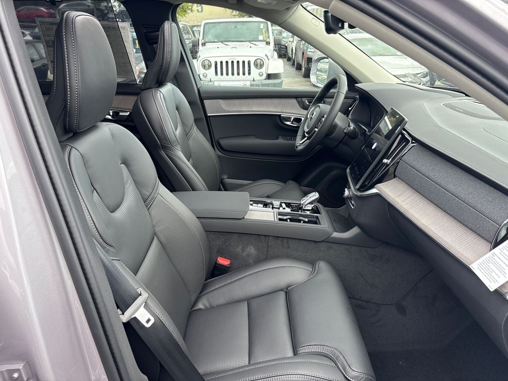2026 Volvo XC90 B6 Ultra