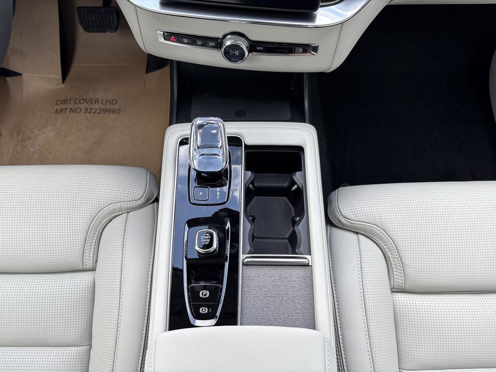 2026 Volvo XC90 B6 Ultra