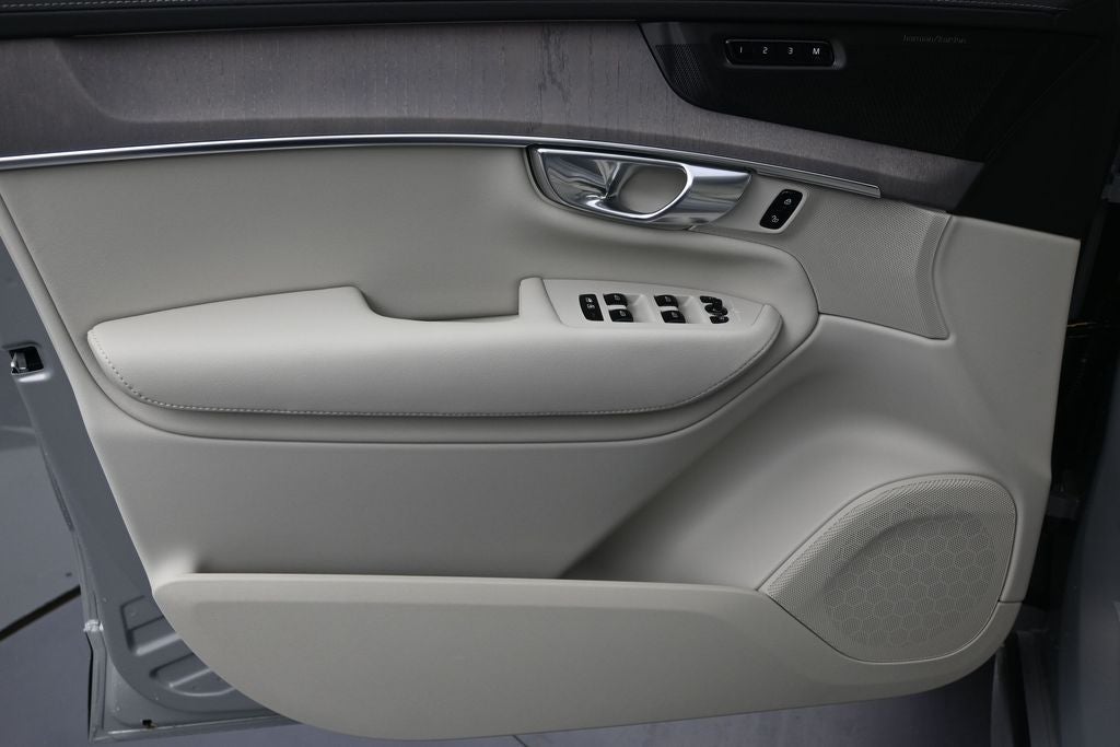 2026 Volvo XC90 B6 Ultra