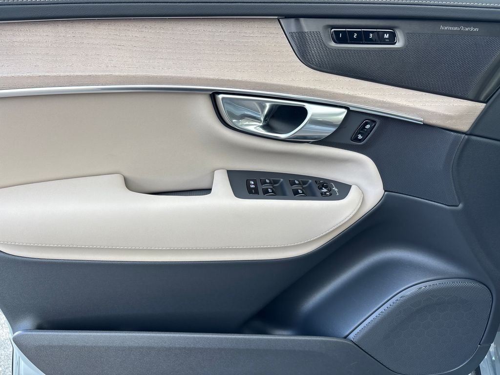 2026 Volvo XC90 B6 Ultra