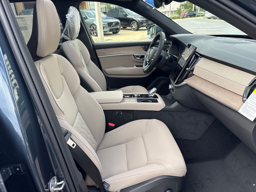 2026 Volvo XC90 B6 Plus 7-Seater