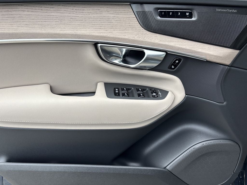 2026 Volvo XC90 B6 Plus 7-Seater