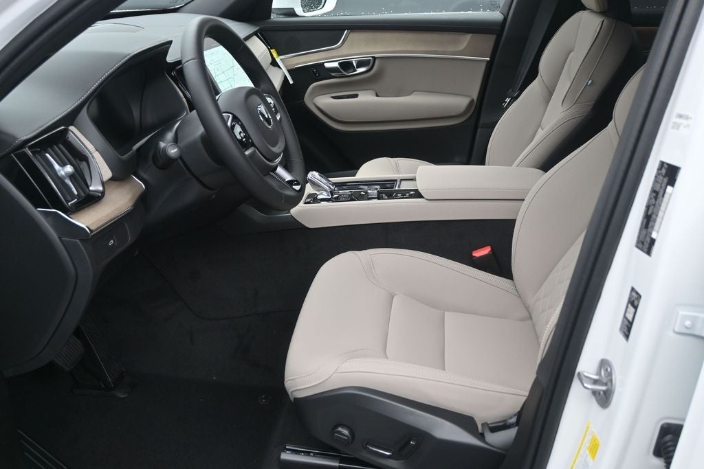 2026 Volvo XC90 B6 Plus 7-Seater
