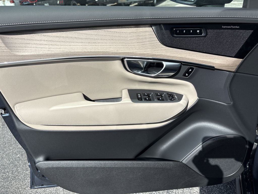 2026 Volvo XC90 B6 Plus 7-Seater