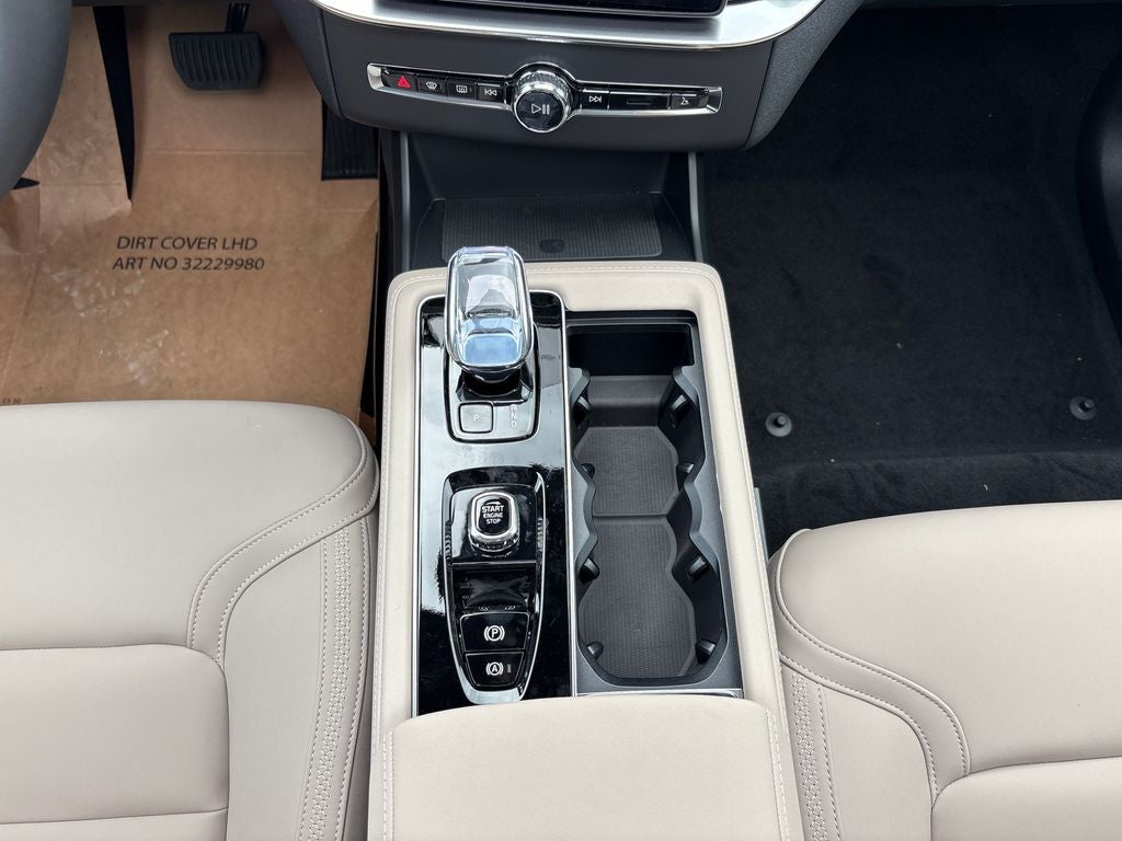 2026 Volvo XC90 B6 Plus 7-Seater