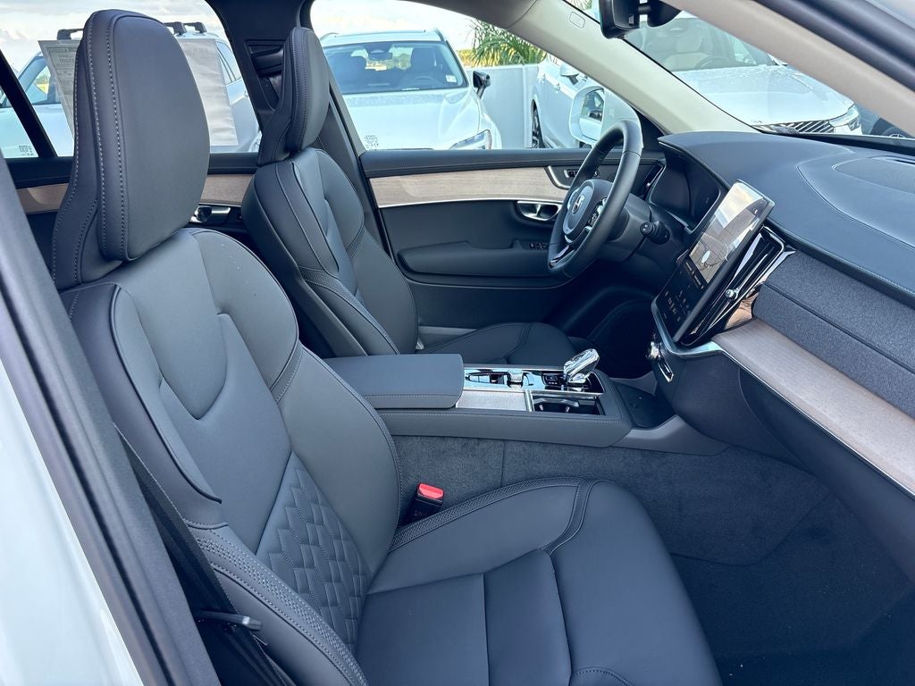 2026 Volvo XC90 B6 Plus 7-Seater
