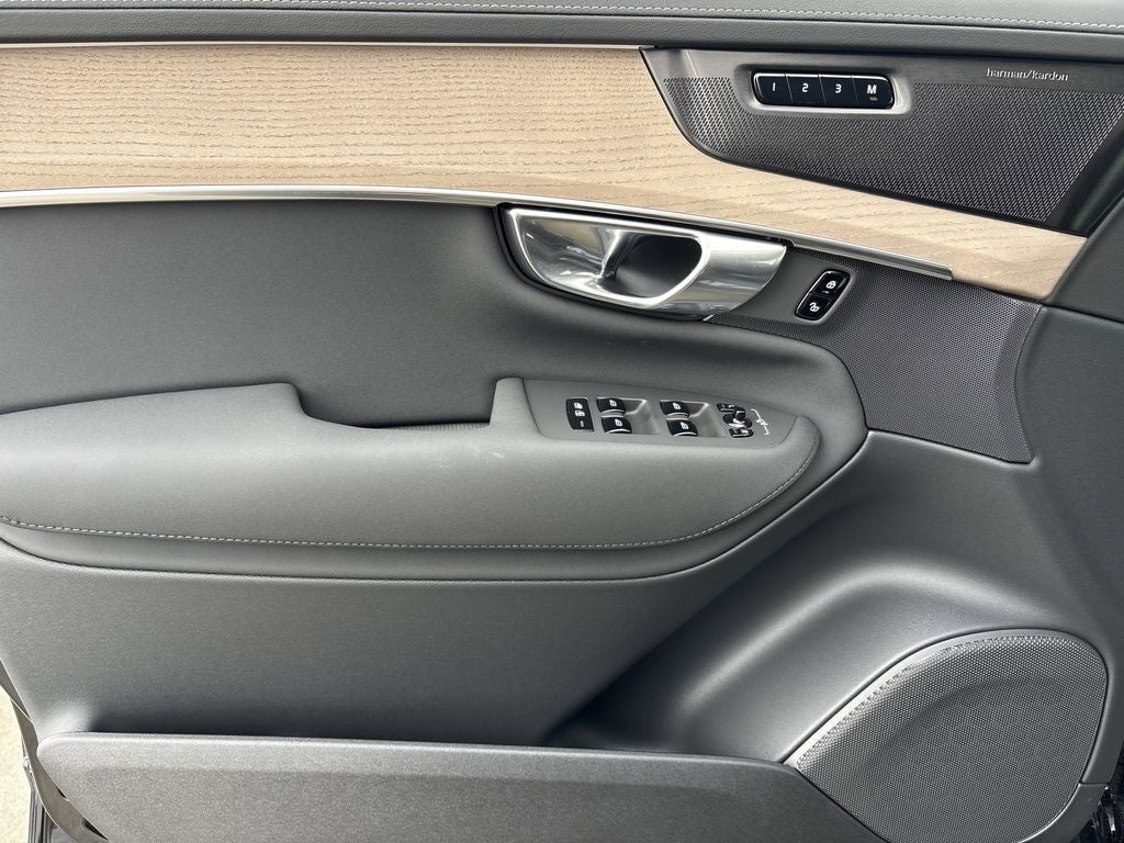 2026 Volvo XC90 B6 Plus 7-Seater