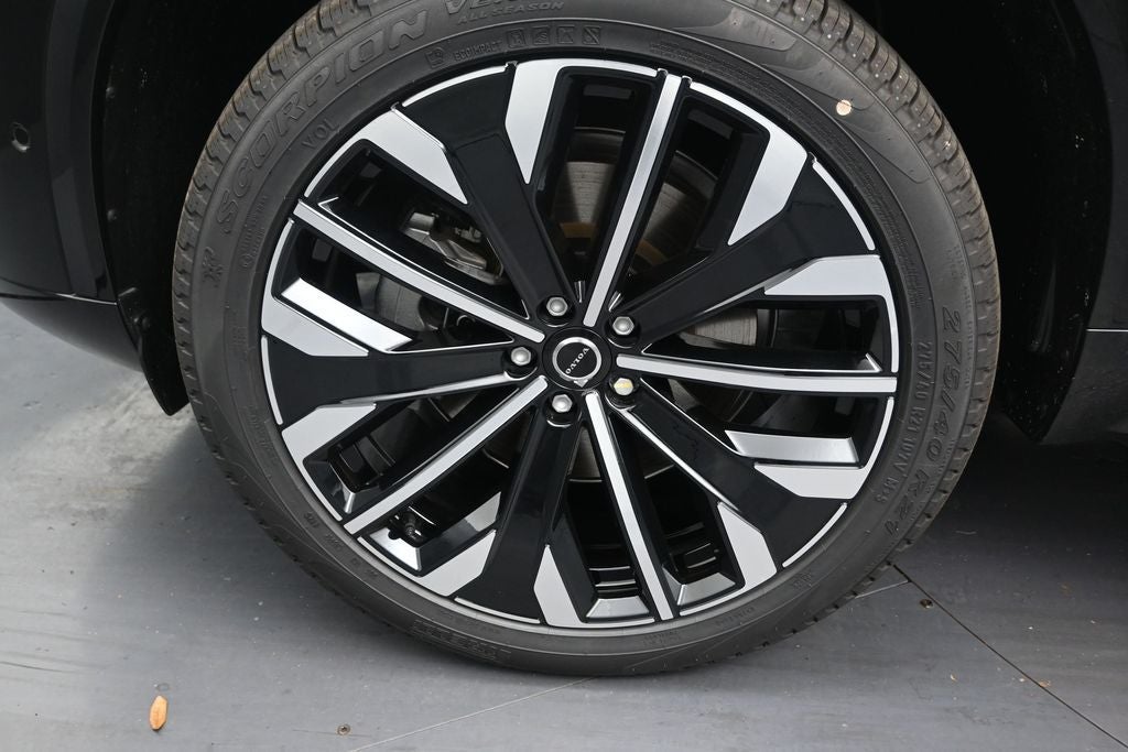 2026 Volvo XC90 B6 Plus 7-Seater