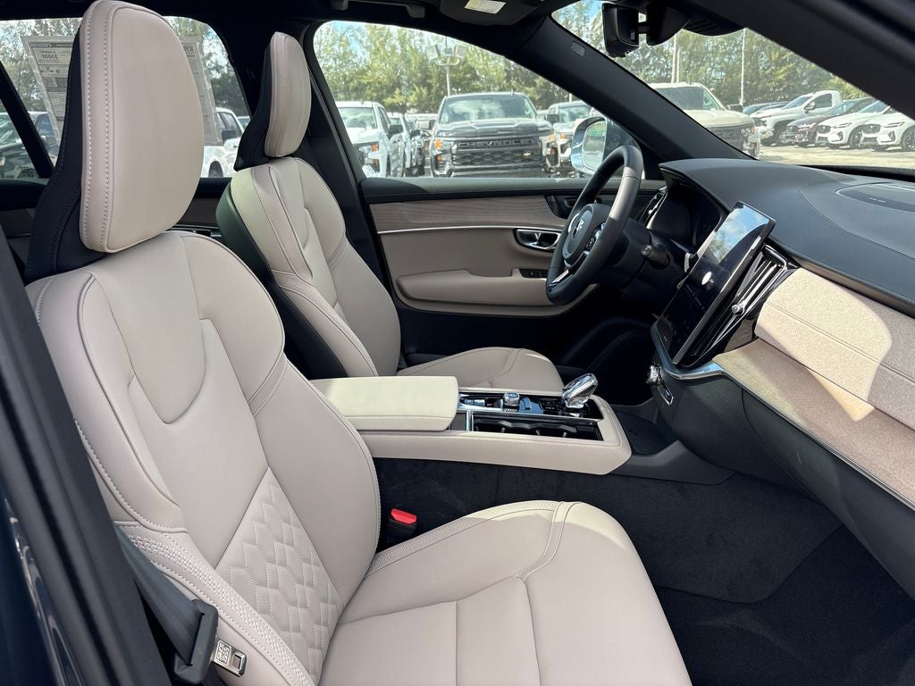 2026 Volvo XC90 B6 Plus 7-Seater