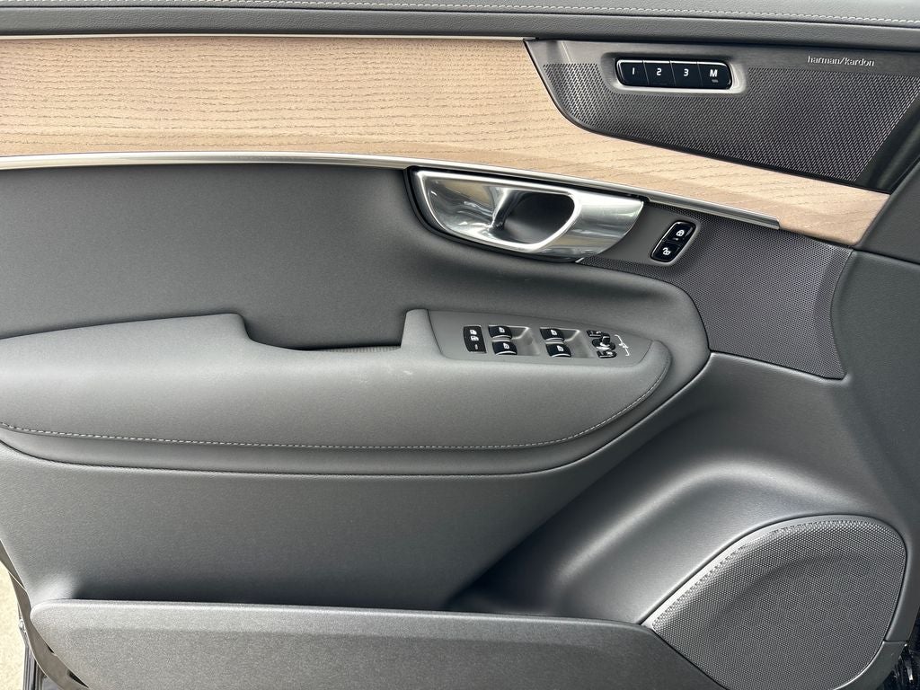 2026 Volvo XC90 B6 Plus 7-Seater