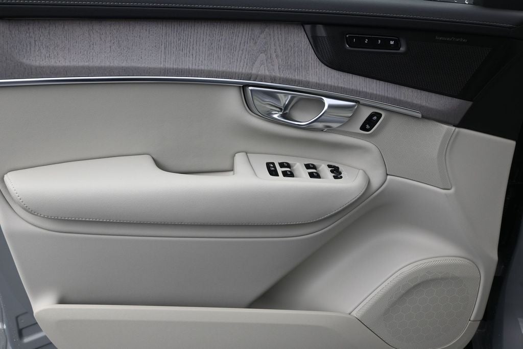 2026 Volvo XC90 B6 Ultra