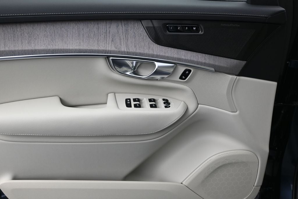 2026 Volvo XC90 B6 Ultra