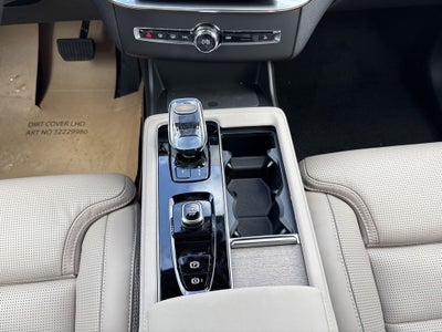 2026 Volvo XC90 B6 Ultra