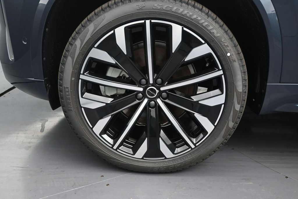 2026 Volvo XC90 B6 Ultra
