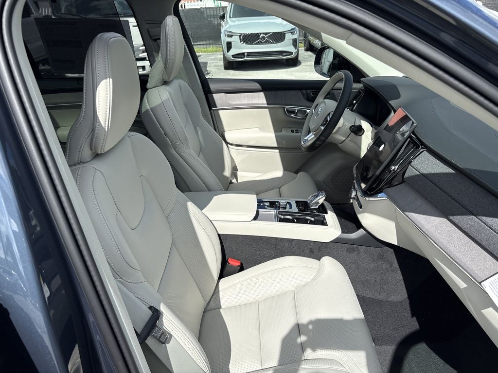 2026 Volvo XC90 B6 Ultra