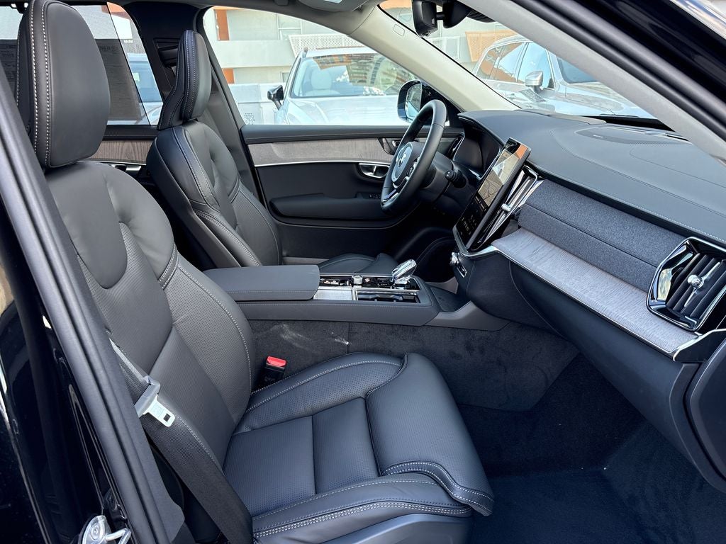 2026 Volvo XC90 B6 Ultra