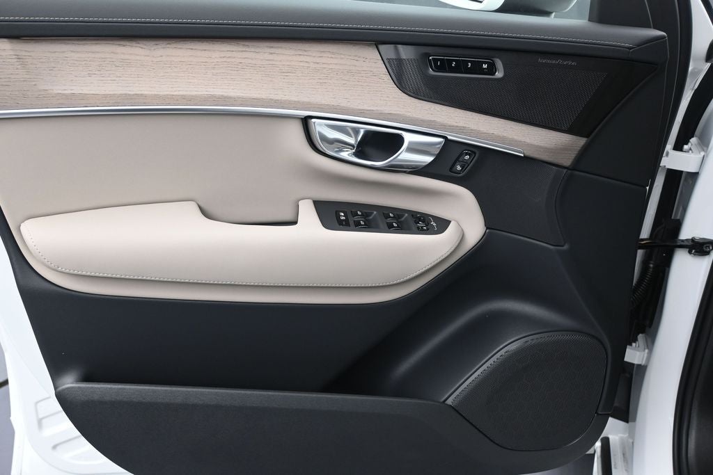 2026 Volvo XC90 B6 Ultra