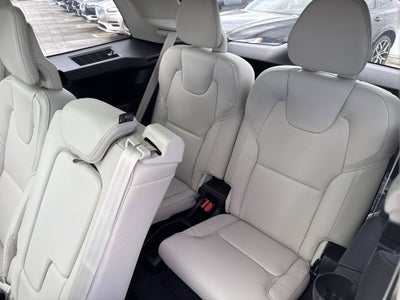 2025 Volvo XC90 B6 Ultra