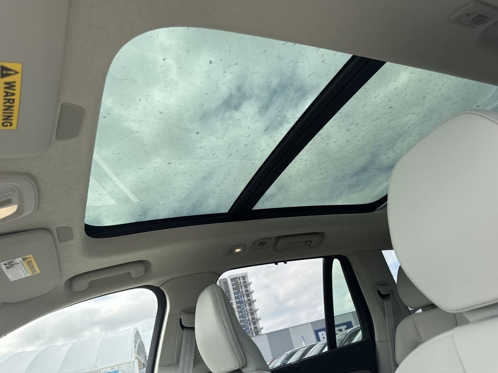 2025 Volvo XC90 B6 Ultra