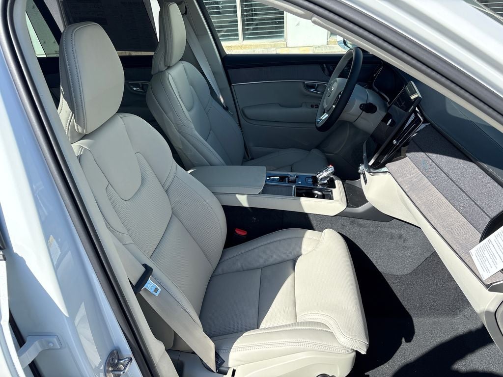 2026 Volvo XC90 B6 Ultra