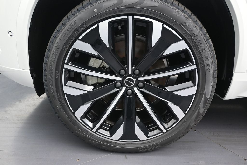 2026 Volvo XC90 B6 Ultra