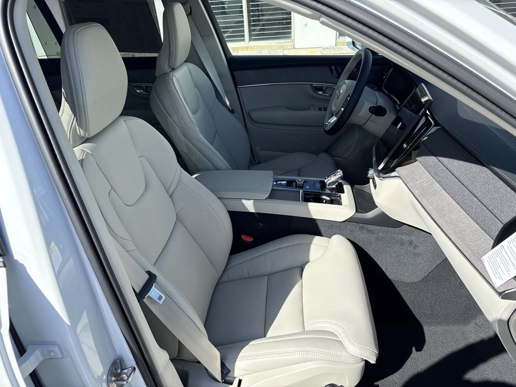 2026 Volvo XC90 B6 Ultra