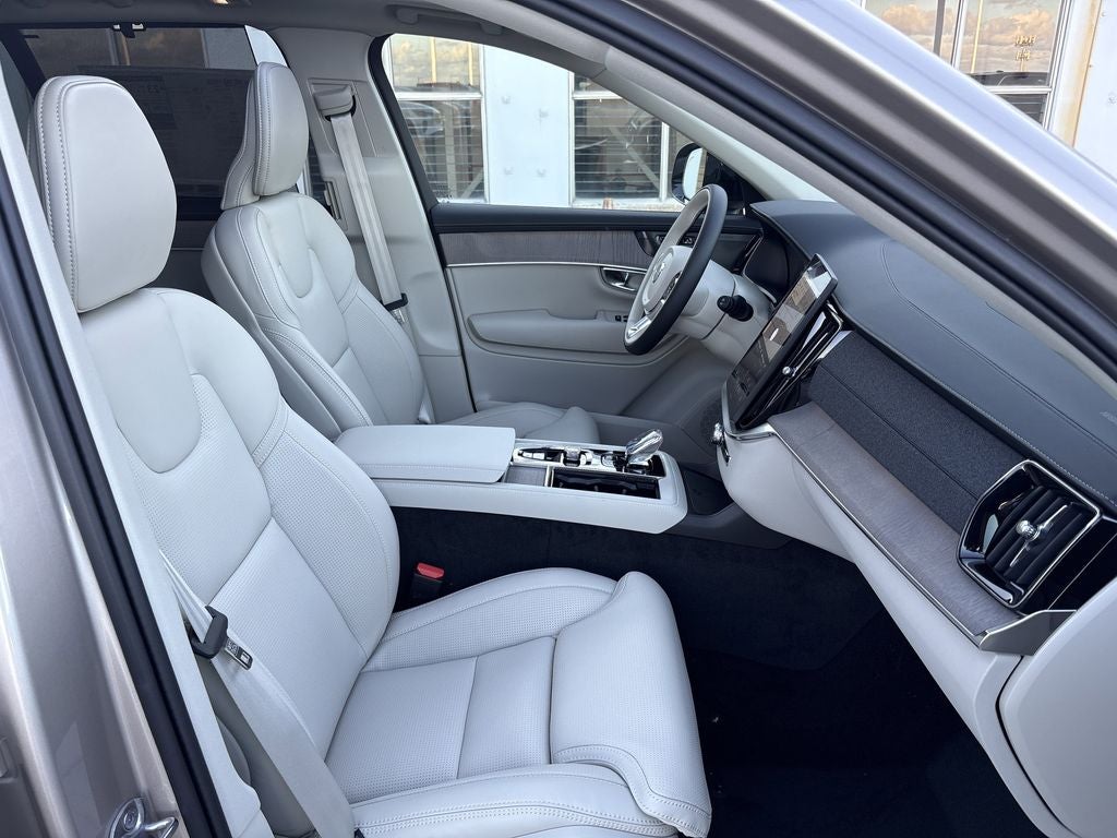 2026 Volvo XC90 B6 Ultra