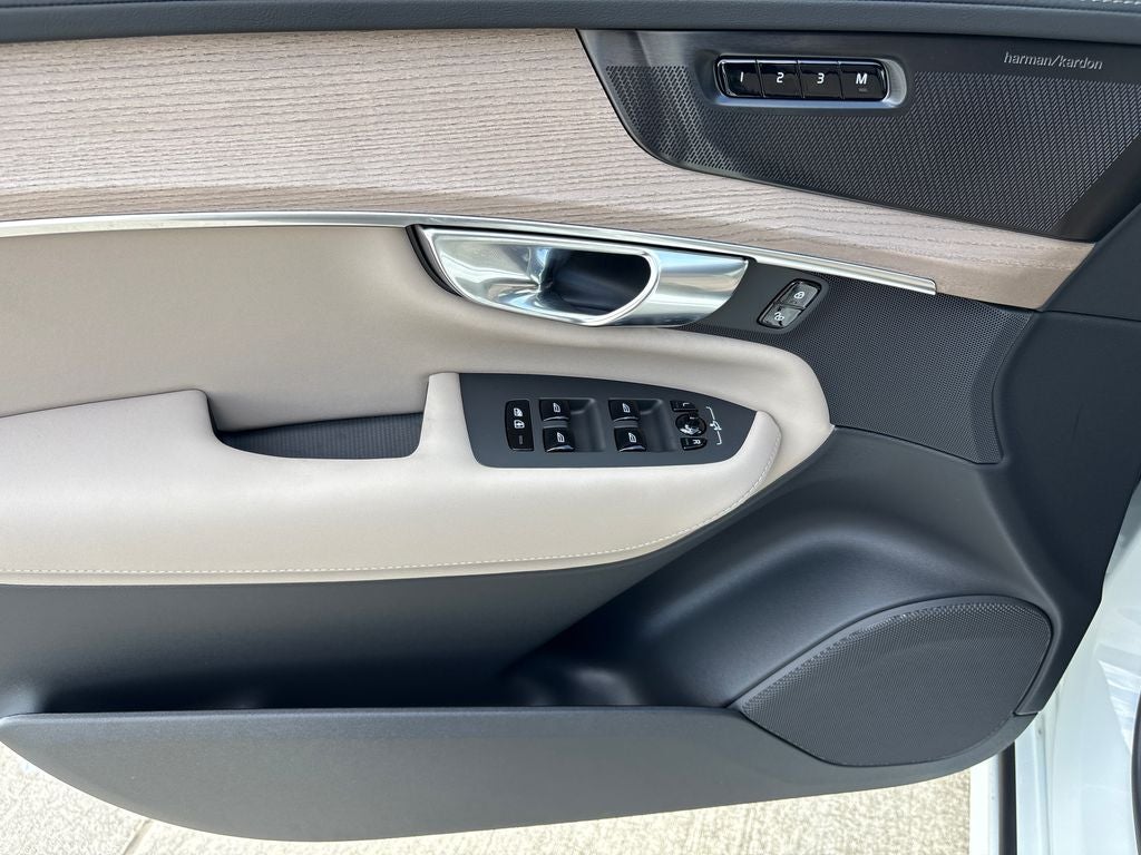 2026 Volvo XC90 B6 Ultra