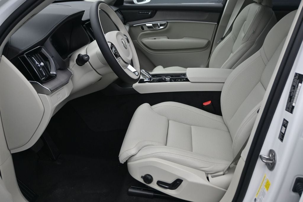 2026 Volvo XC90 B6 Ultra
