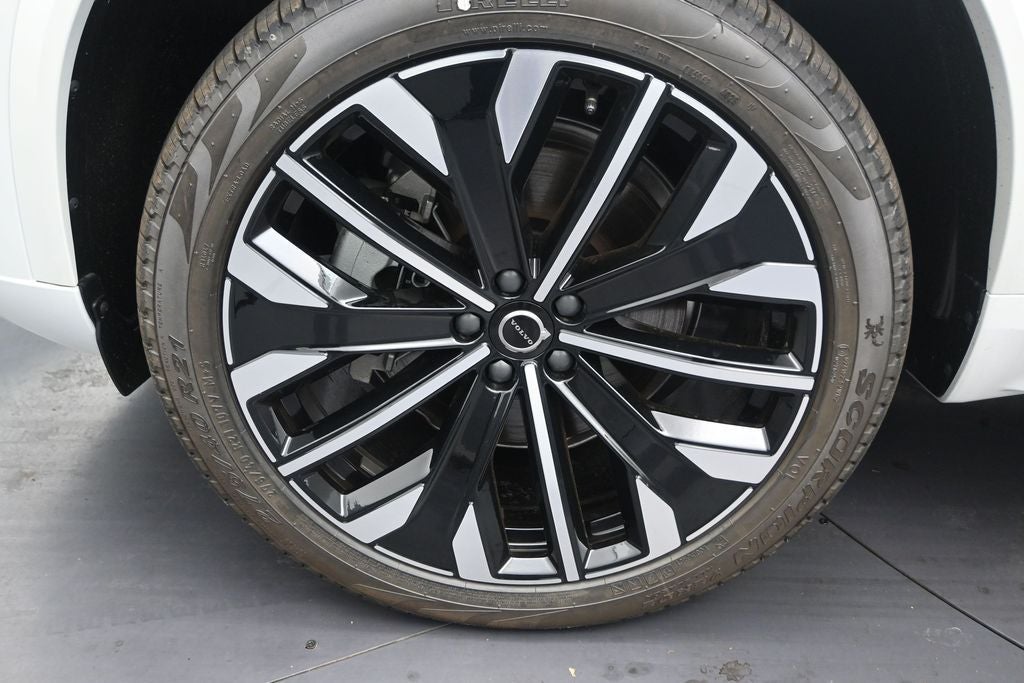 2026 Volvo XC90 B6 Ultra