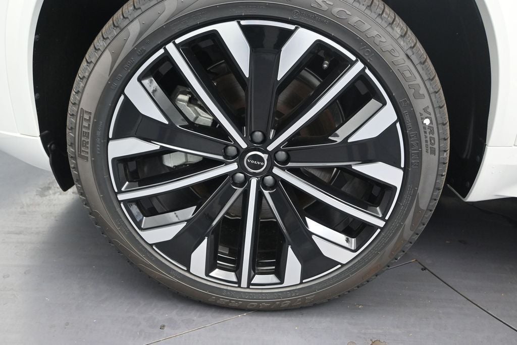 2026 Volvo XC90 B6 Ultra