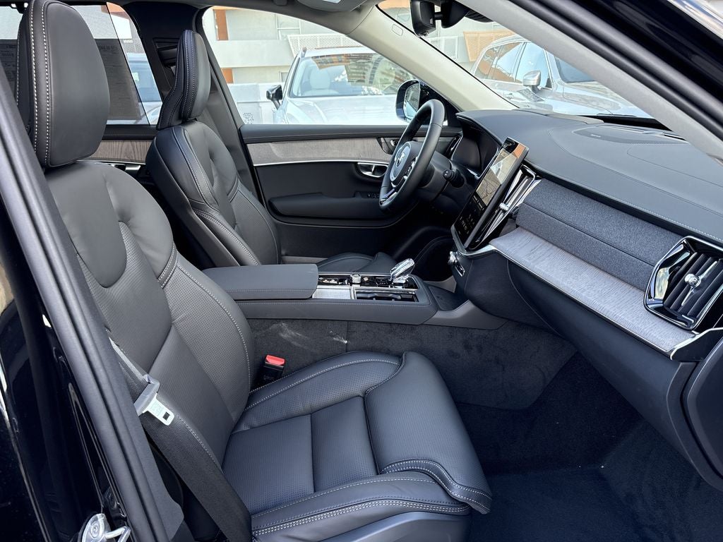 2026 Volvo XC90 B6 Ultra