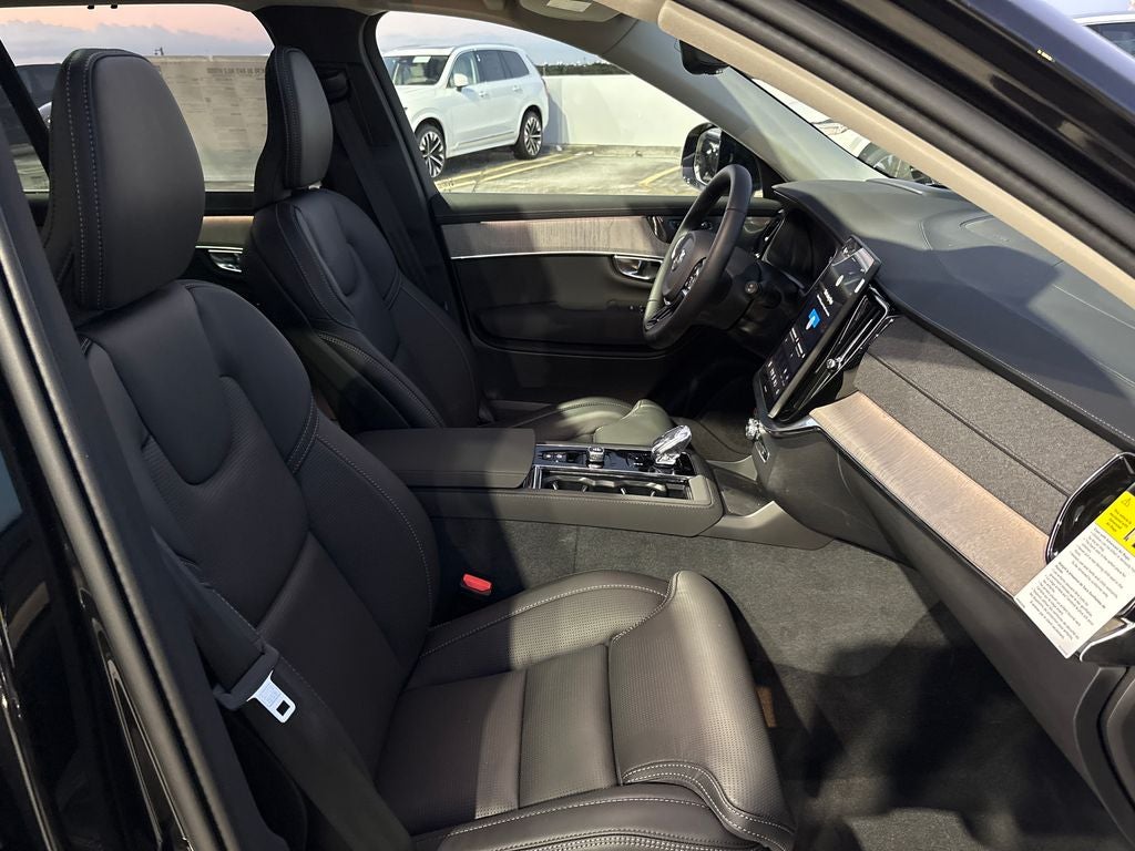 2026 Volvo XC90 B6 Ultra