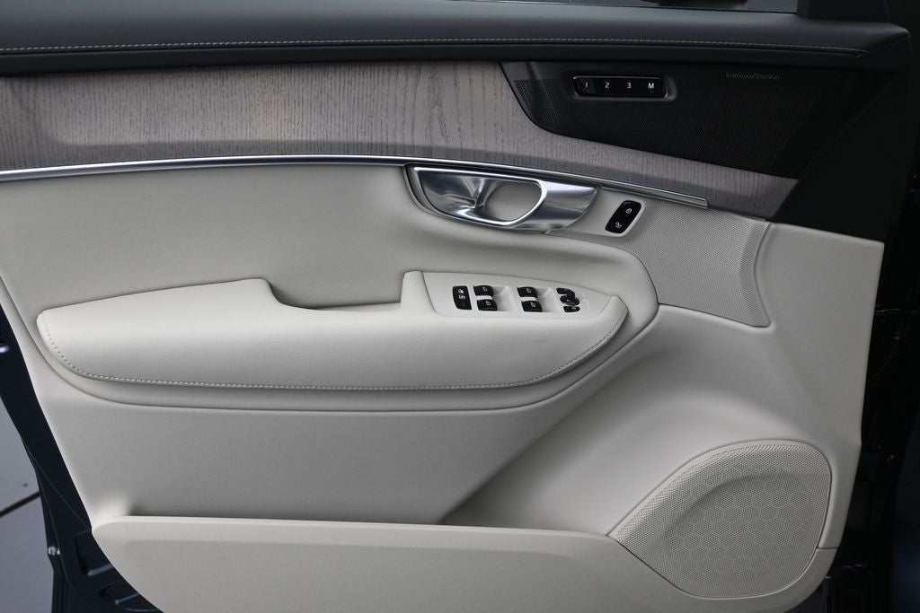 2026 Volvo XC90 B6 Ultra