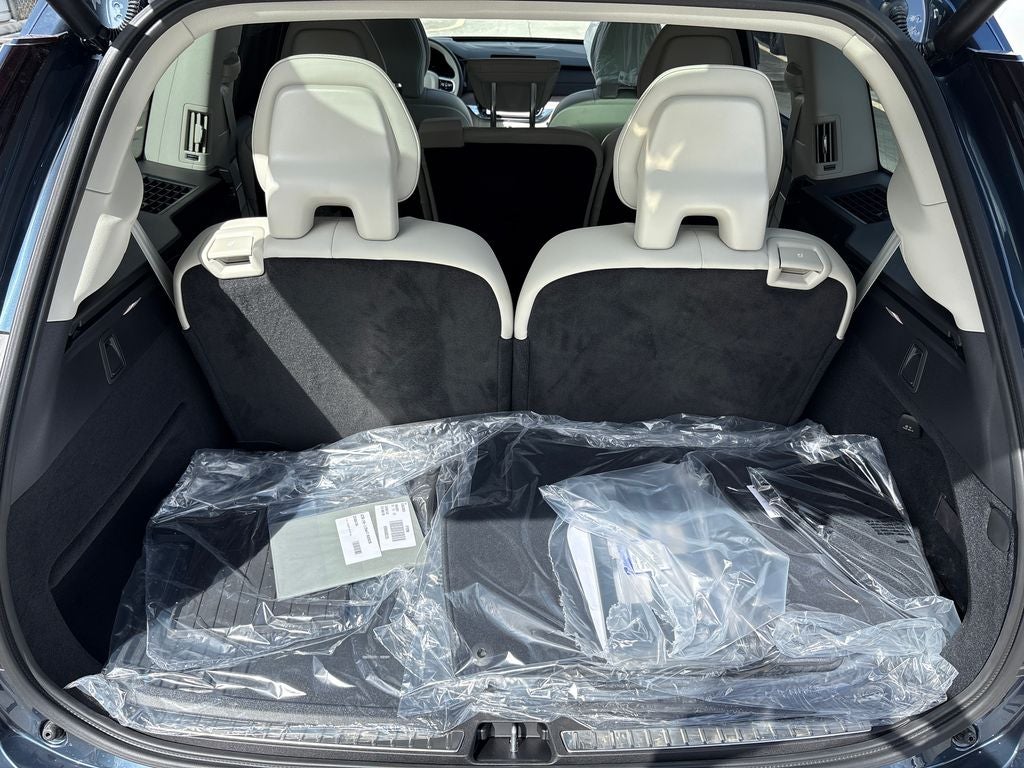 2026 Volvo XC90 B6 Ultra